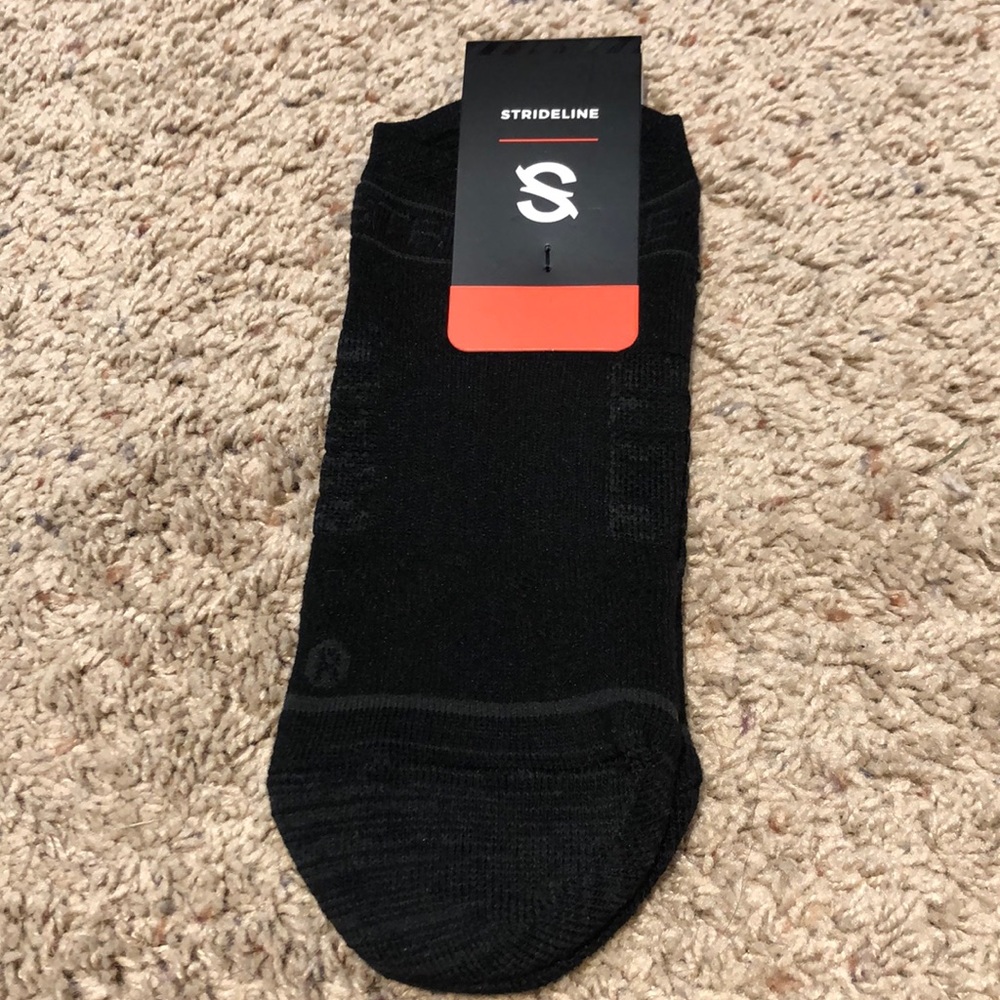 Strideline No-Show Socks, New with Tags, Med/Large